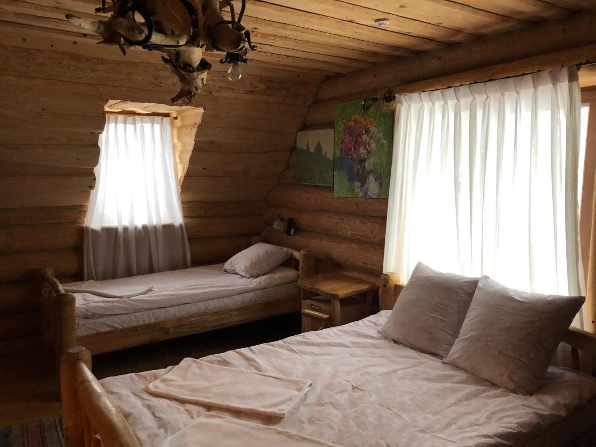 Будинок Художника Шипіт Pilipets Exterior photo